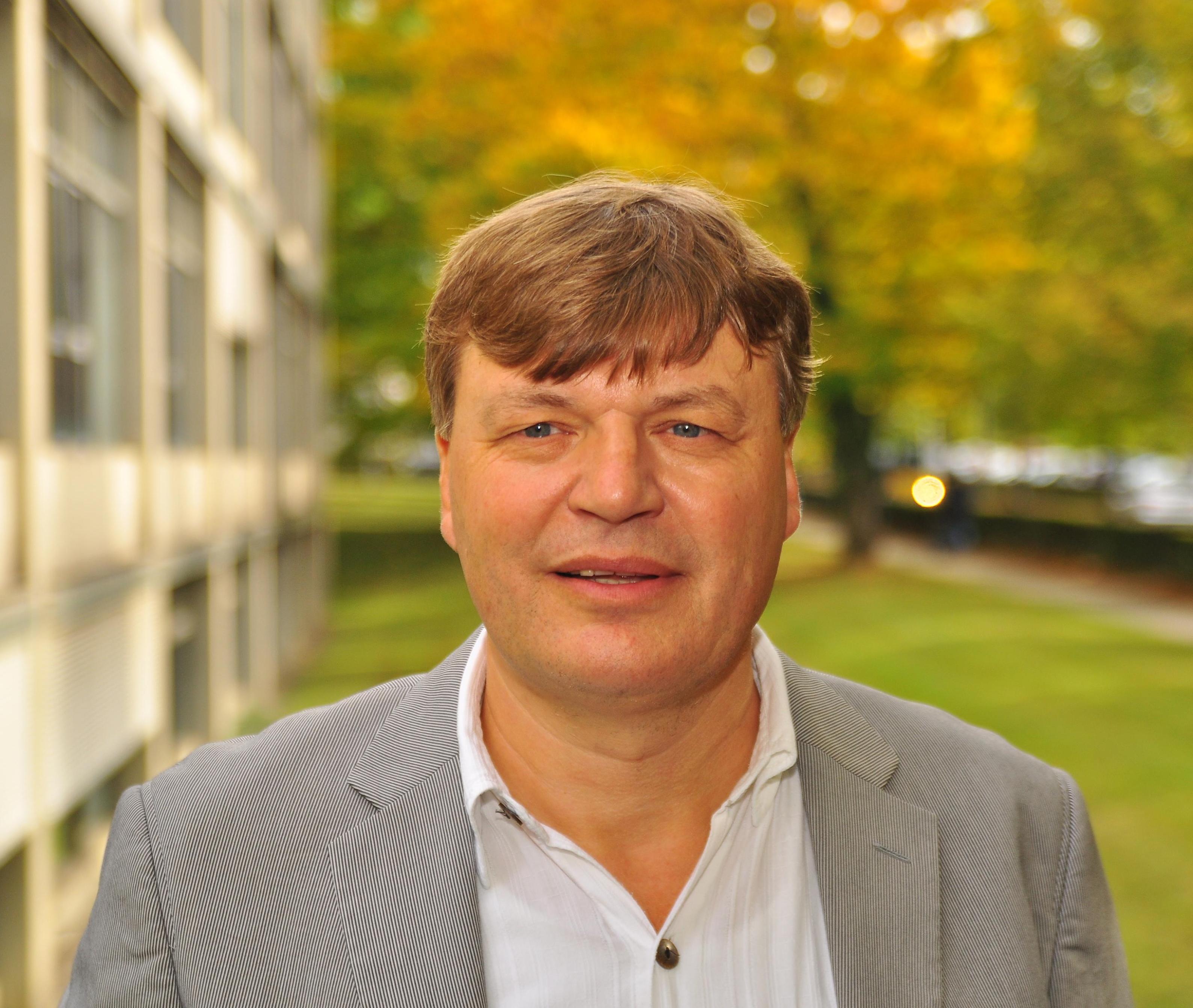 Photo of Dr. Hans Oechsner