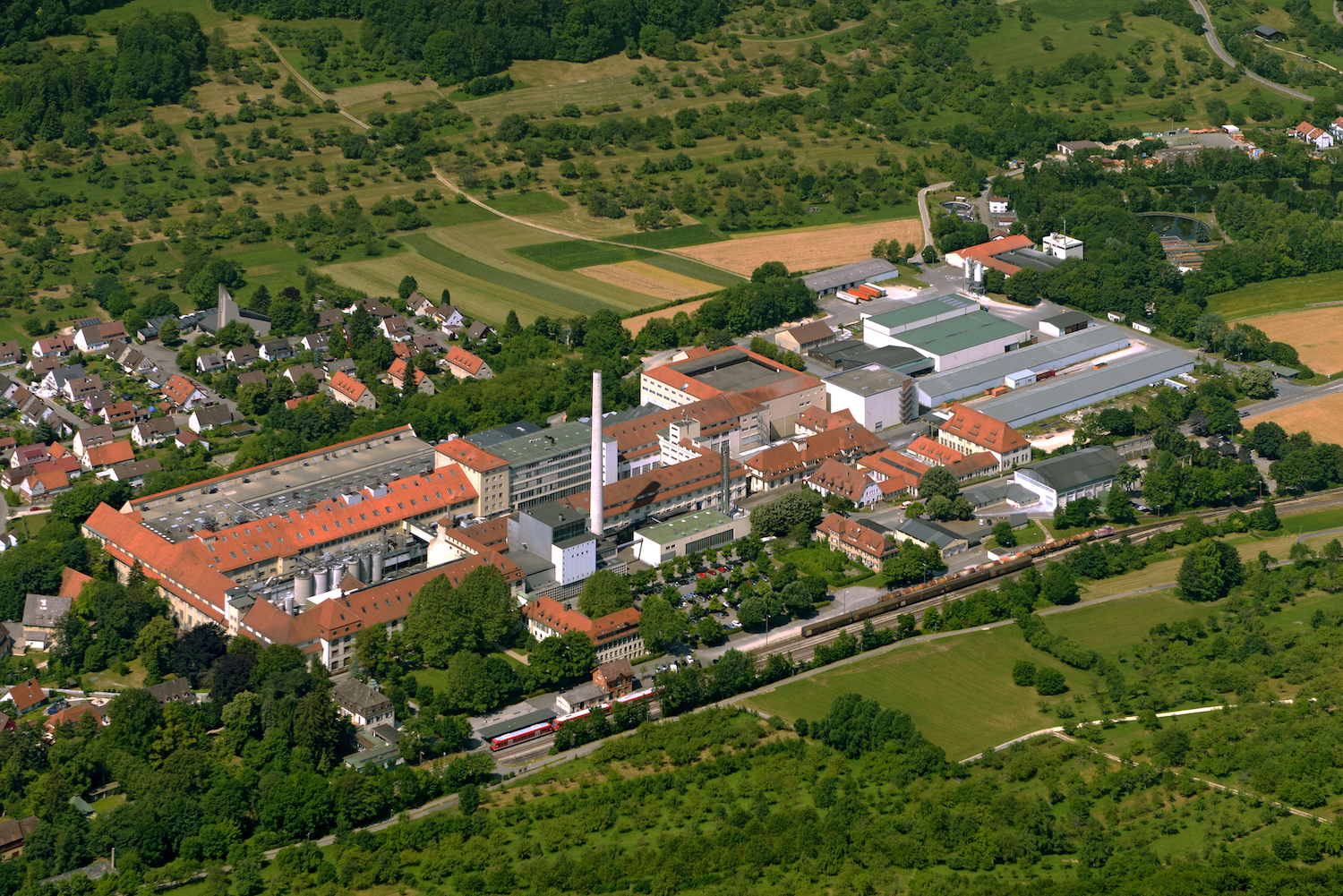 Aerial view of the Silphie Paper factory site in Lenningen.