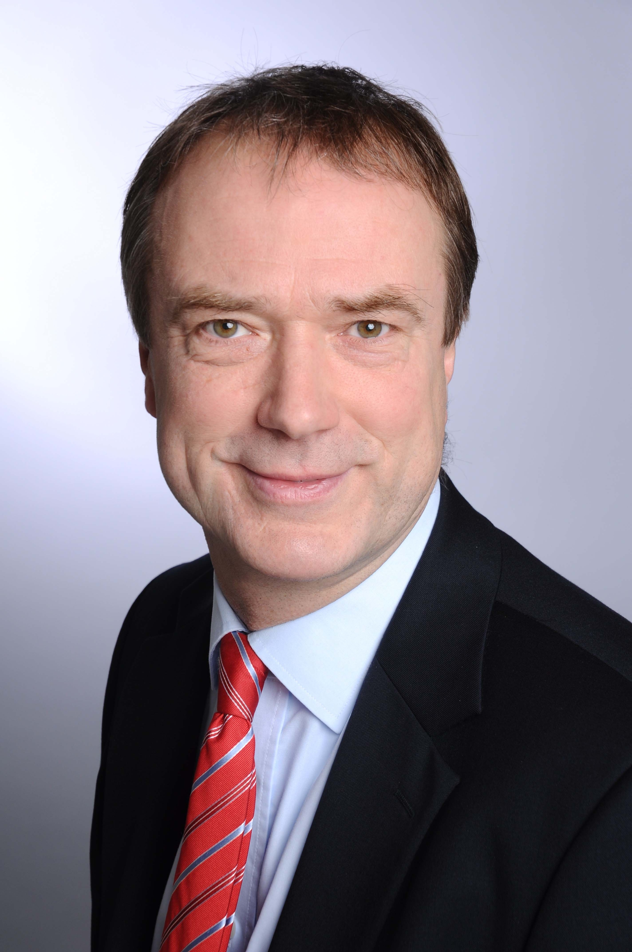 Porträtbild des Geschäftsführers der greenovation Biotech GmbH: Dr. Thomas Frischmuth