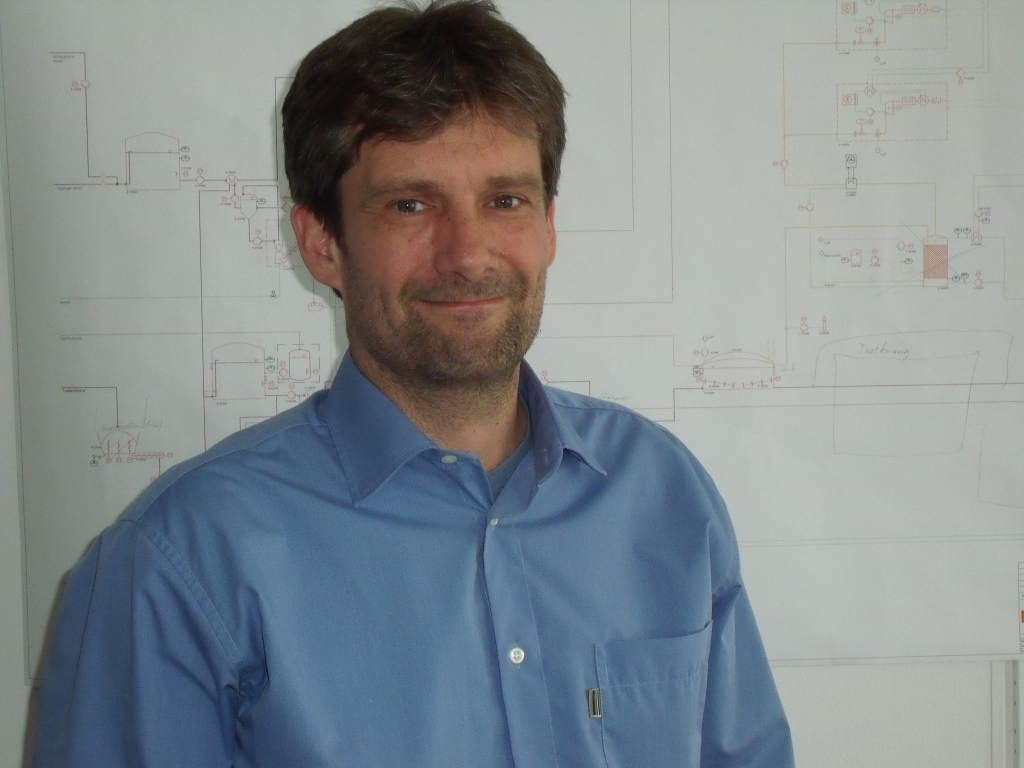 Zu sehen ist Michael Schuster, Gründer und Geschäftsführer der n-bio GmbH.